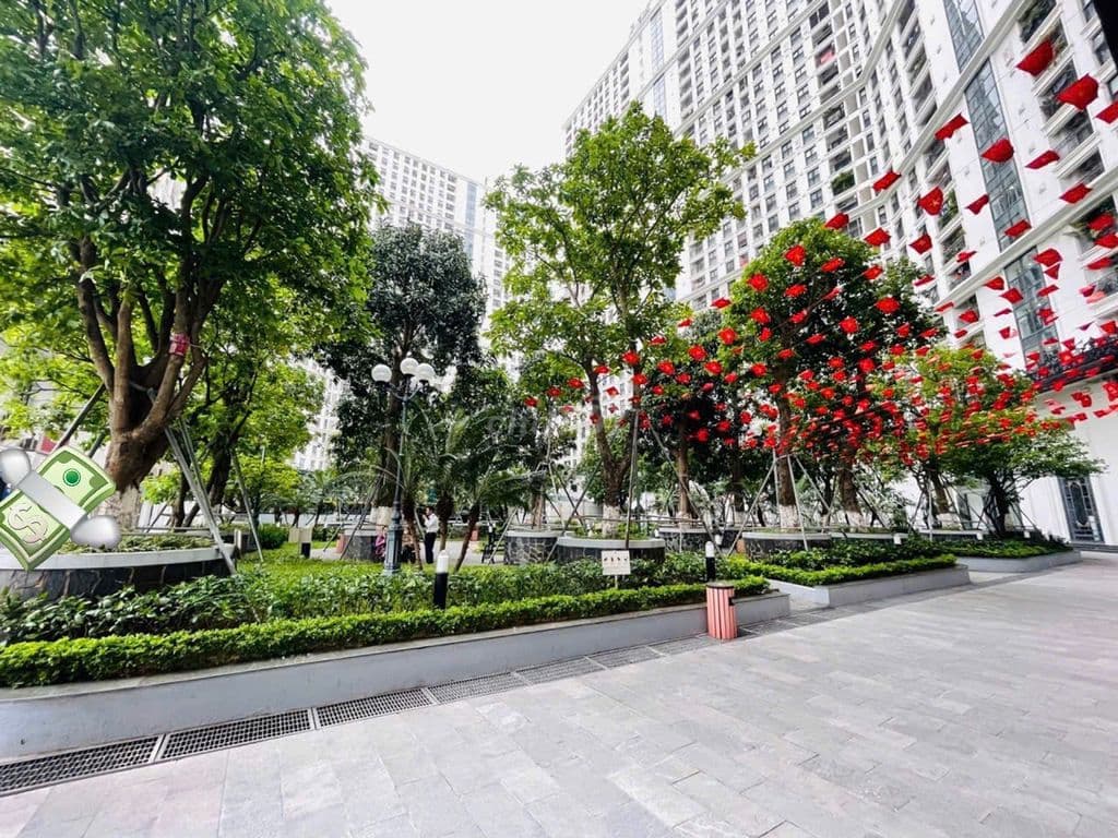 NGỘP BANK GIA ĐÌNH CẦN BÁN CĂN HỘ THE EMERALD PHỐ ĐÌNH THÔN! - Ảnh 2