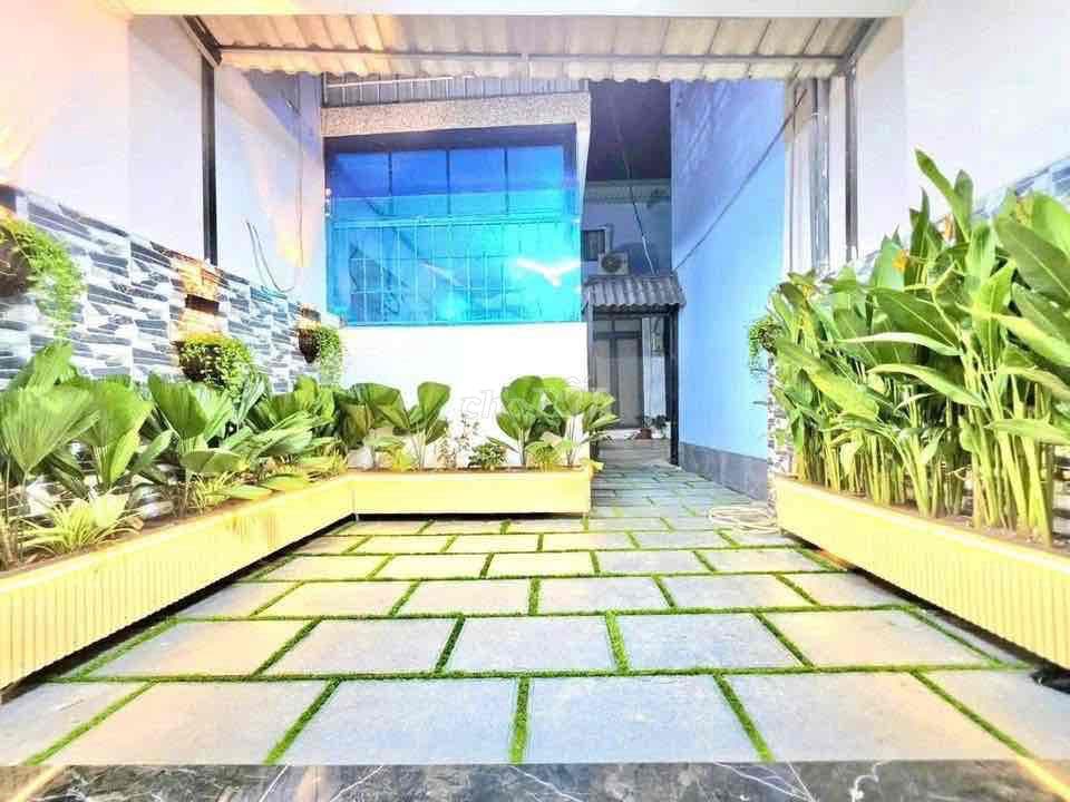 Nhà sổ riêng có sân rộng Gần cầu Phú Xuân Q7 - Ảnh 3