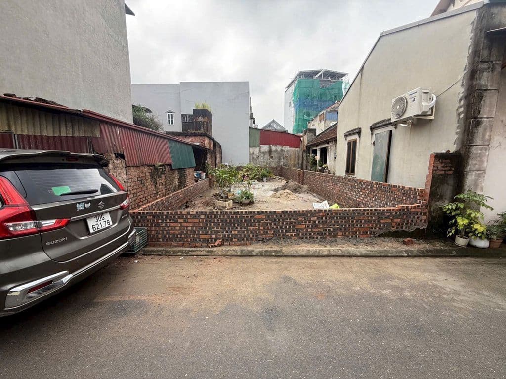 Tôi đi nước ngoài bán gấp mảnh đất Chương Mỹ 80m2 ,mt 5m với hơn 1 tỷ