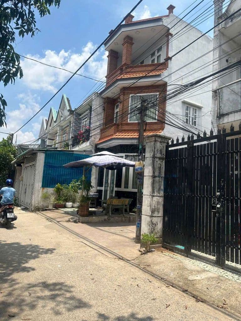 ĐẤT 8 X16 FUN THỔ CƯ GẦN NGÃ TƯ NỮ DÂN CÔNG VLA