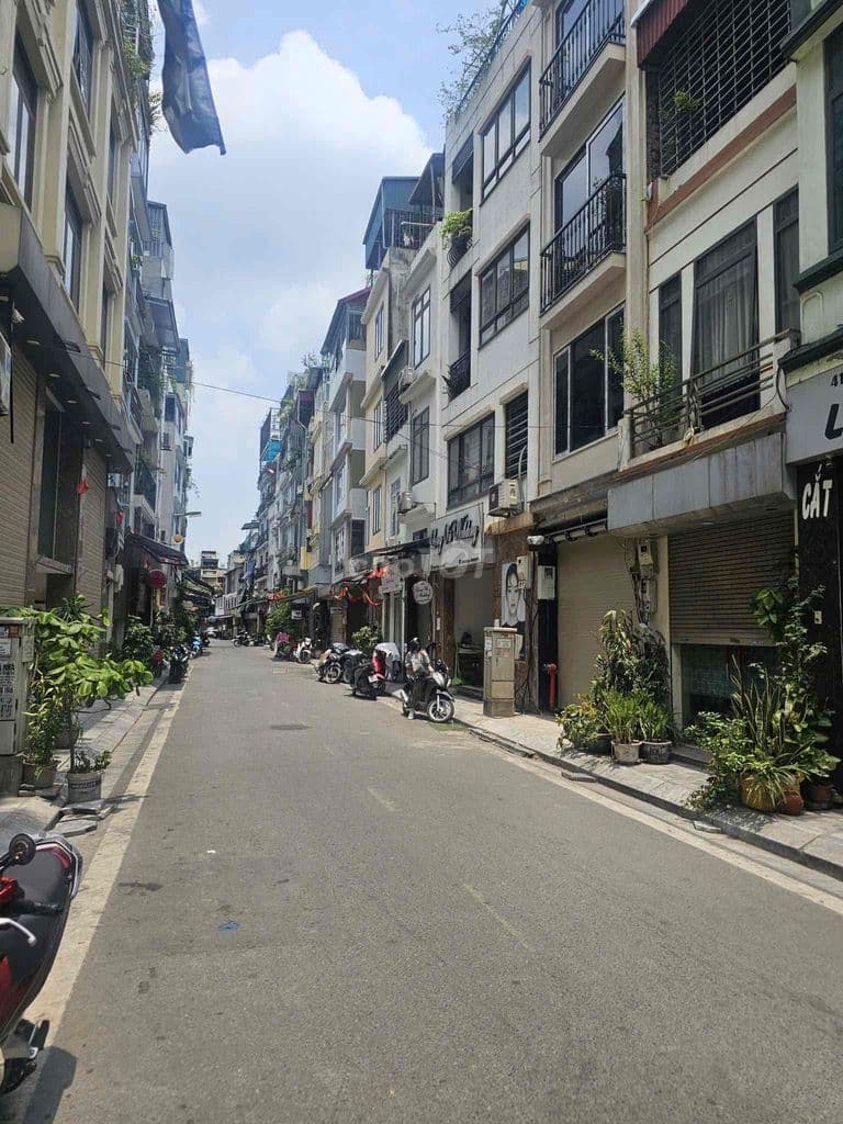 Mặt ngõ kinh doanh phố Nguyễn Cao 35m2 x5T giá 7.2 tỷ kinh doanh nhà đ