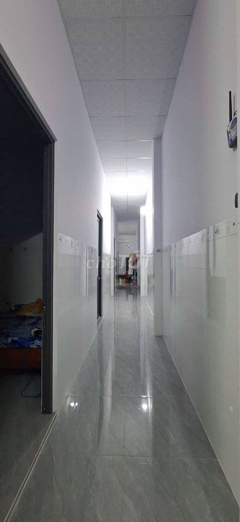 BÁN GẤP NHÀ 173M2 Ở TÂN THÔNG HỘI CỦ CHI GIÁ 730 TRIỆU SỔ HỒNG RIÊNG - Ảnh 2