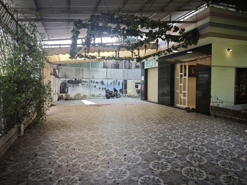 Nhà cấp 4 diện tích đất hơn 420m², nở hậu, gần cầu Phước Lộc, Nhà Bè