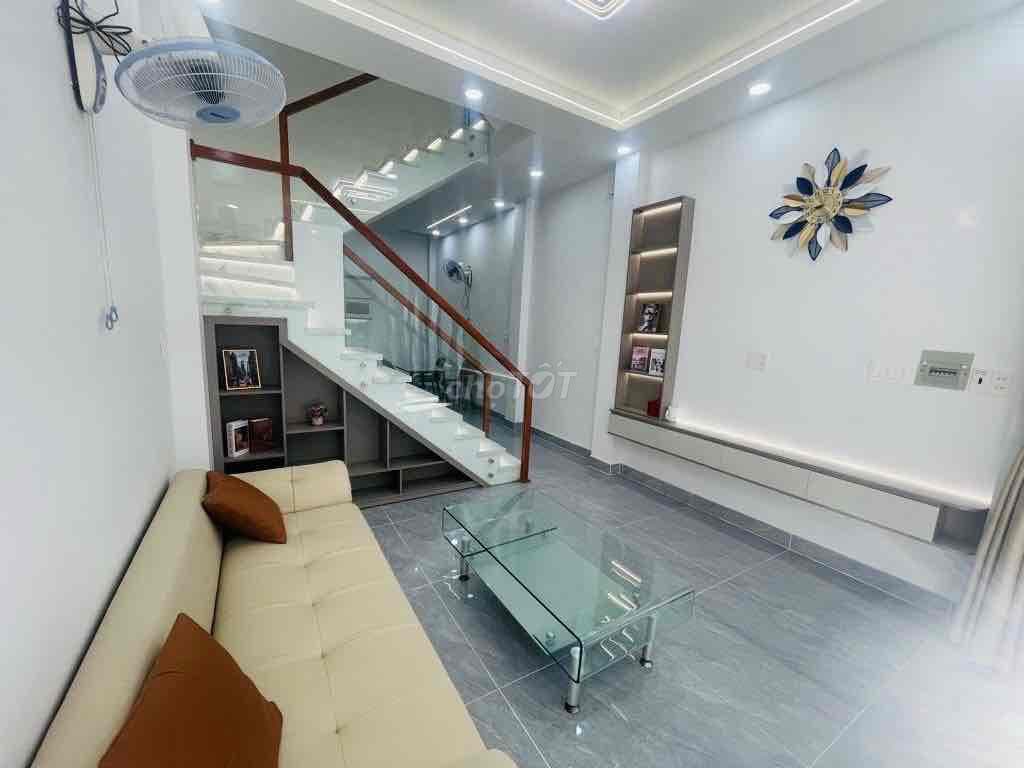 Ô TÔ ĐỖ CỔNG 4x12 CÁCH MT 10M GẦN CV LÀNG HOA - Ảnh 2