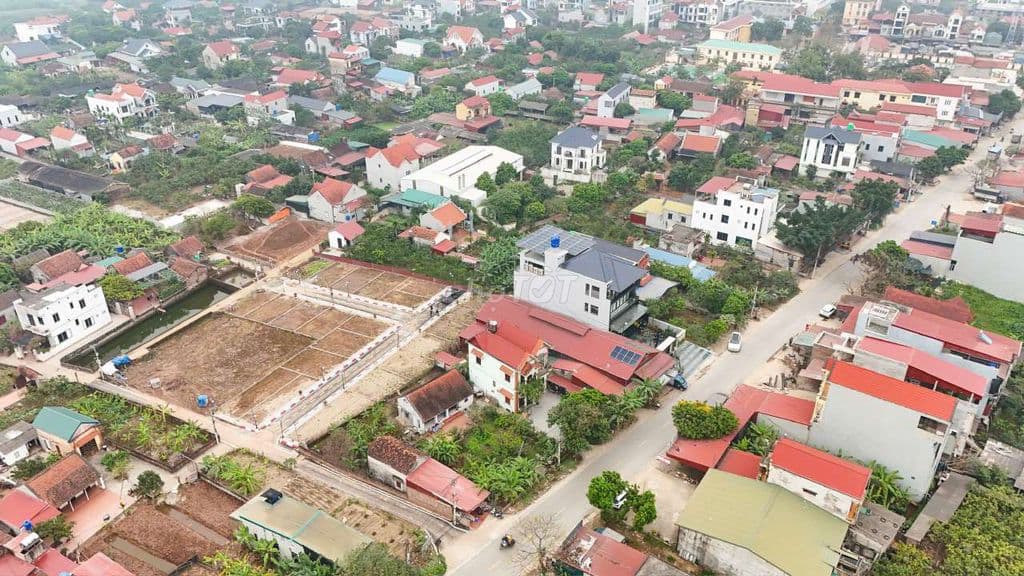 BÁN ĐẤT GẦN SÂN VẬN ĐỘNG PVF VĂN GIANG OTO GIÁ CHỈ 2 TỈ - Ảnh 2