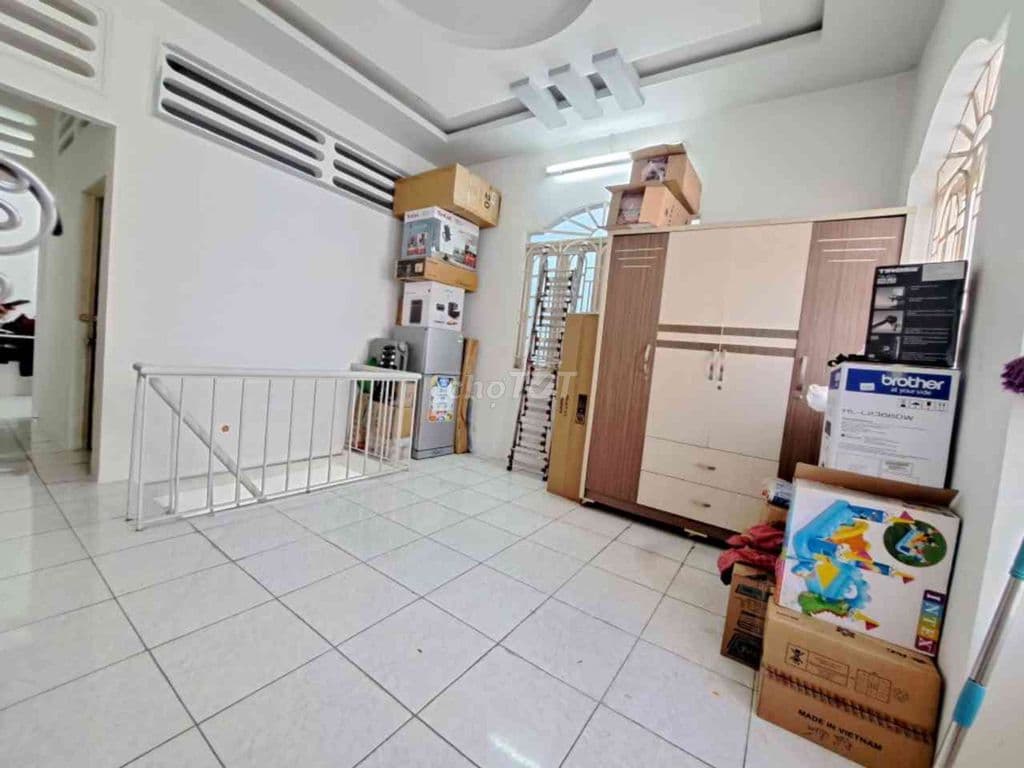 64M2 CÔNG NHẬN ĐỦ 5X12M . 2 TẦNG QUANG TRUNG PHAN HUY ICH NHỈNH 5 TỶ