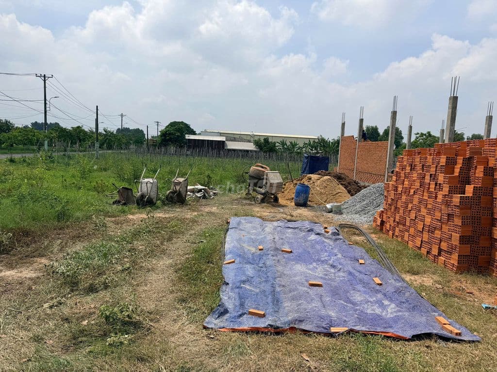 Đất thổ cư Tân Phú Trung 120m2 SHR