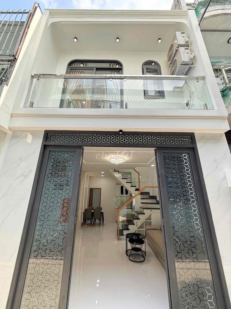 KHUÔNG VIỆT HXH – 2 TẦNG 3PN – FULL NỘI THẤT – CÁCH MT 1 CĂN – NHỈNH 6