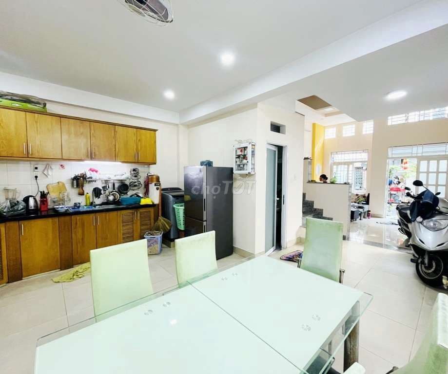 Chủ bán gấp mặt tiền kinh doanh Phan Văn Trị, DT 60m, Phường 13, BT