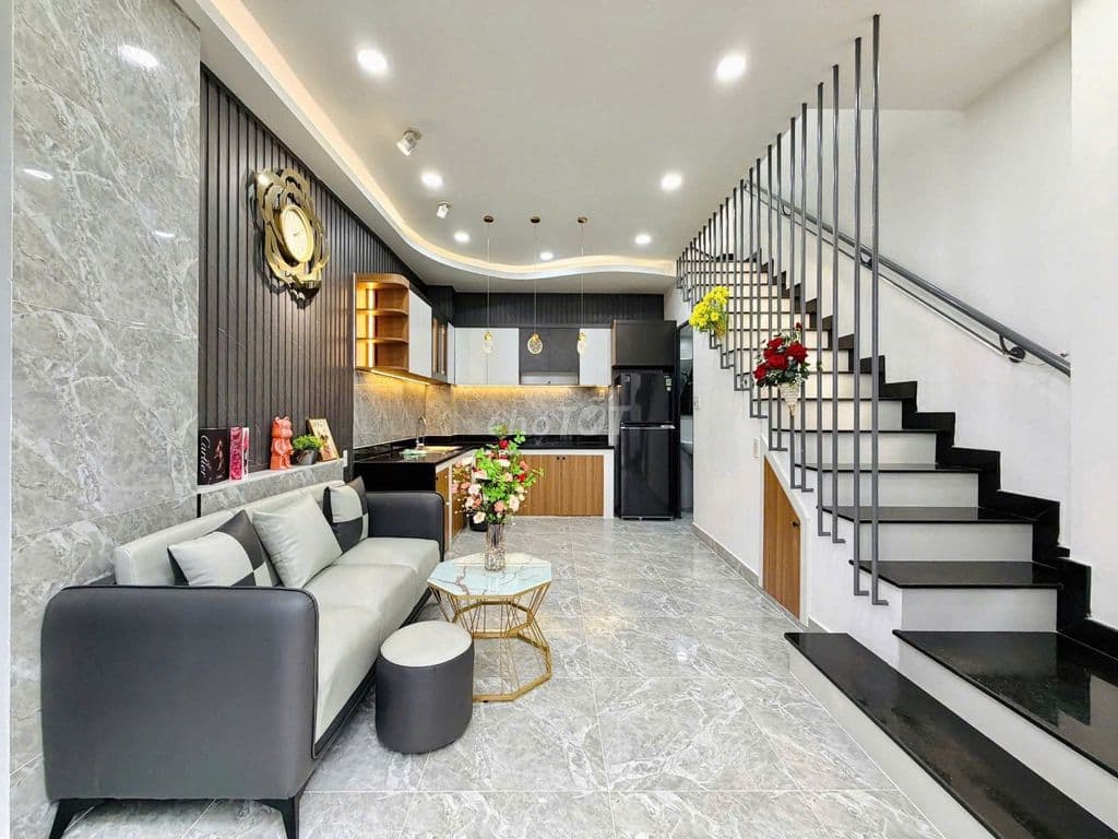 Nhà 3 tầng Lê Văn Quới, 40m2, 2PN 3WC, hẻm xe hơi, sổ đẹp,giáp Quận 6