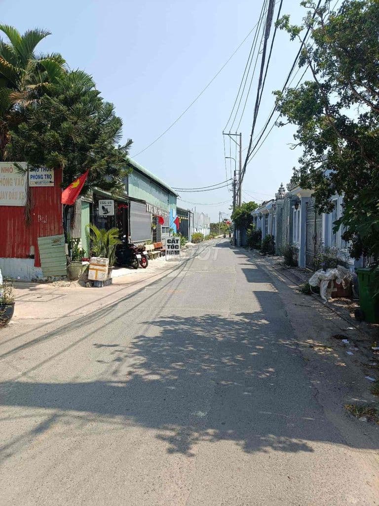 Bán đất Chợ Xuân Thới Thượng, 120m2 5 x 24m, đường nhựa xe tải trên 8