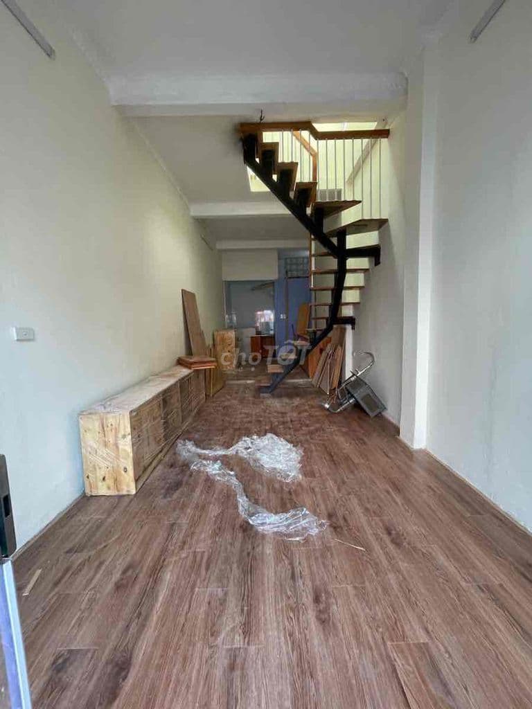 Bán TT phố Bùi Ngọc Dương 3PN 2WC 2 thoáng ô tô đỗ cửa 80m2 T2+3 giá 4