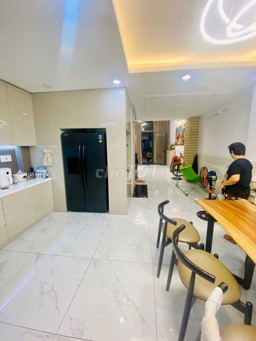 NGộp. cho thuê 45 tr/ th, hẻm 6m, DT: 4,5x18 .5 lầu,thang máy, 10,7 tỷ - Ảnh 2