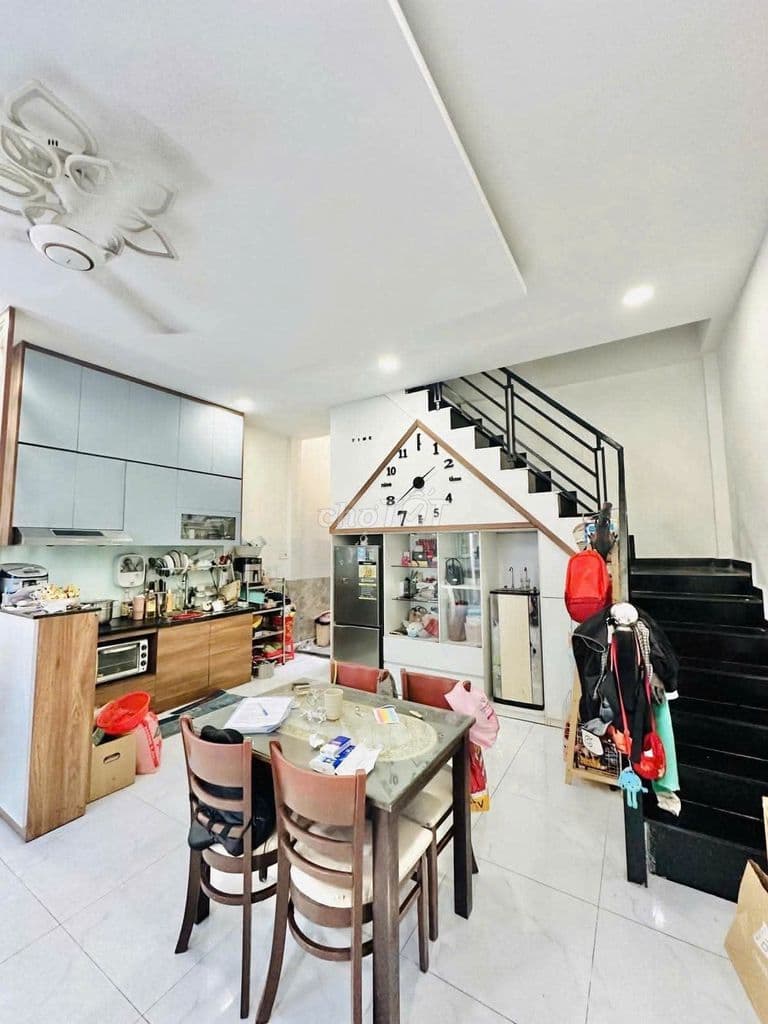 Nhà rộng 2 tầng ô tô đỗ cửa, Bình Long giao Tân Thắng. - Ảnh 3