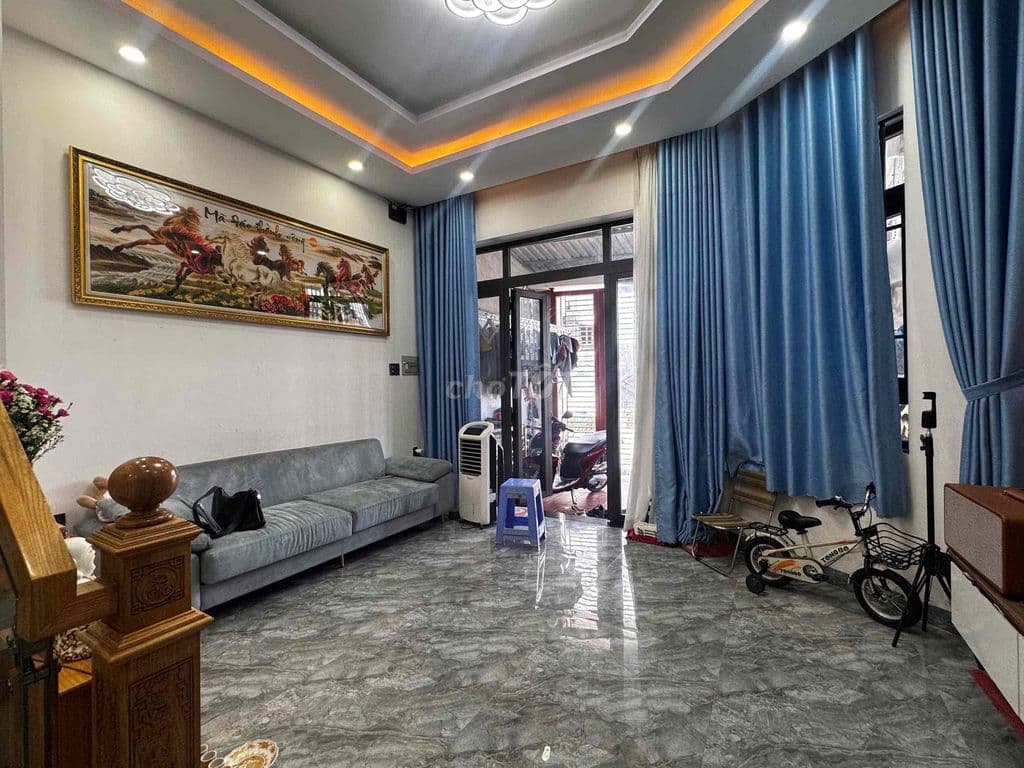 BÁN NHÀ 3 TẦNG - 3PN-4WC- GÓC 2 MẶT TIỀN ĐƯỜNG SỐ ĐỐI DIỆN VINHOMES - Ảnh 2