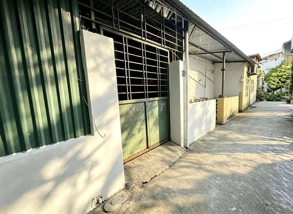 Chính chủ bán đất tặng nhà cấp 4 Phúc Lợi, Hà Nội - Ảnh 2