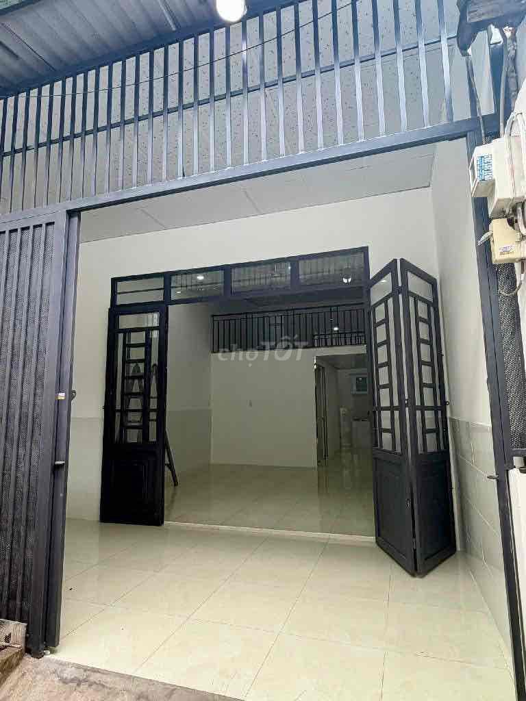 BÁN NHÀ PHAN VĂN HÙM Q12, GẦN CẦU VƯỢT QUANG TRUNG 62M2 CHỈ 2,1TỶ - Ảnh 2