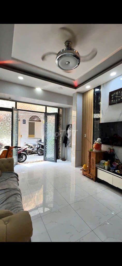 NHÀ ĐẸP P1 QUẬN 10 (TẶNG NỘI THẤT)