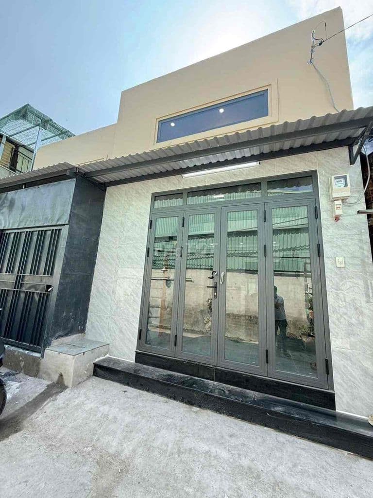 nhà mặt tiền đường thông 4x12 nhà 1 lầu 2pn 2 wc