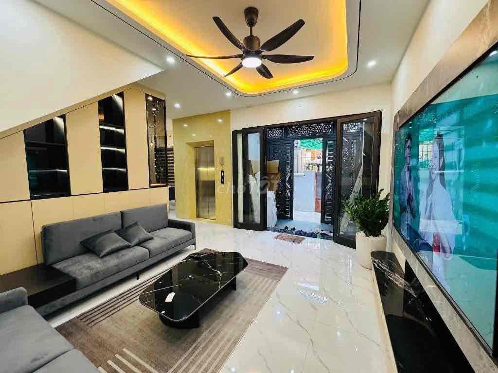 🔥 SIÊU HIẾM MẶT TIỀN 8.5M - LÔ GÓC - THANG MÁY - NHÀ DÂN XÂY 🔥