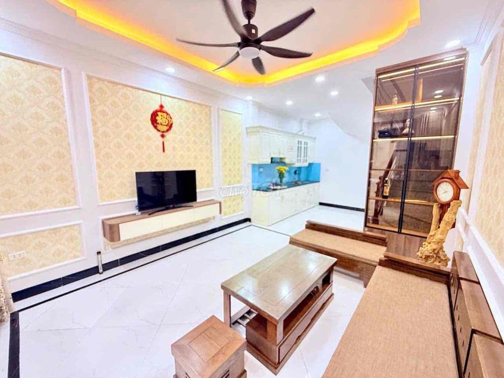 Phố nhổn - 35M - 4 tầng - full nội thất - oto đỗ cửa giá 5.65 tỷ - Ảnh 2