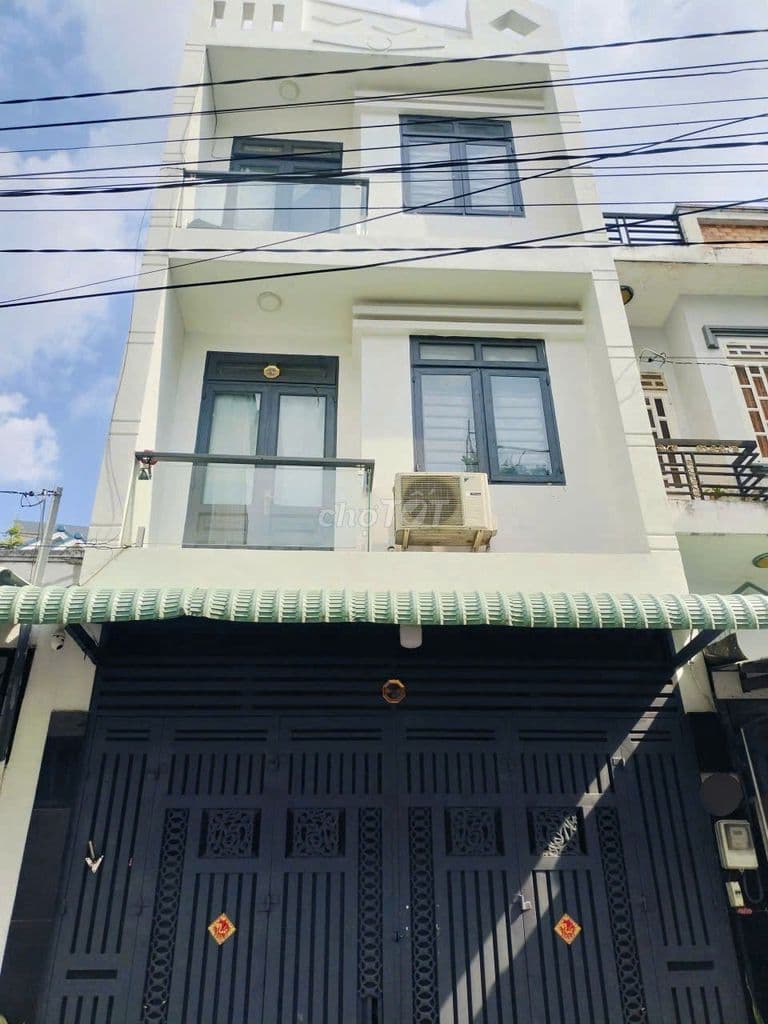 Cần bán nhà hẻm to hơn 6m - Ảnh 2