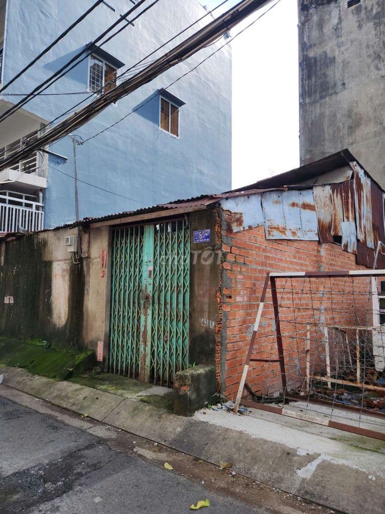 NGƯỜI QUEN CẦN BÁN ĐẤT TẶNG NHÀ NÁT - SÁT MẶT TIỀN ĐƯỜNG HẬU GIANG - Ảnh 3