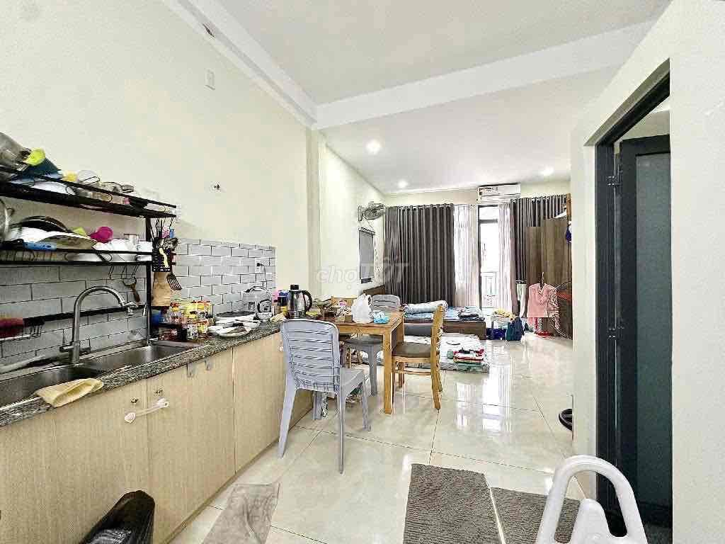 Toà nhà ngay đường Độc Lập, 5 lầu giá chỉ nhỉnh 9.x tỷ - Ảnh 2