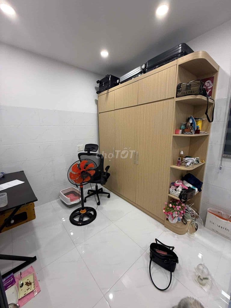 Nhà 3 Tầng (BTCT)Cách Mặt Tiền 15M