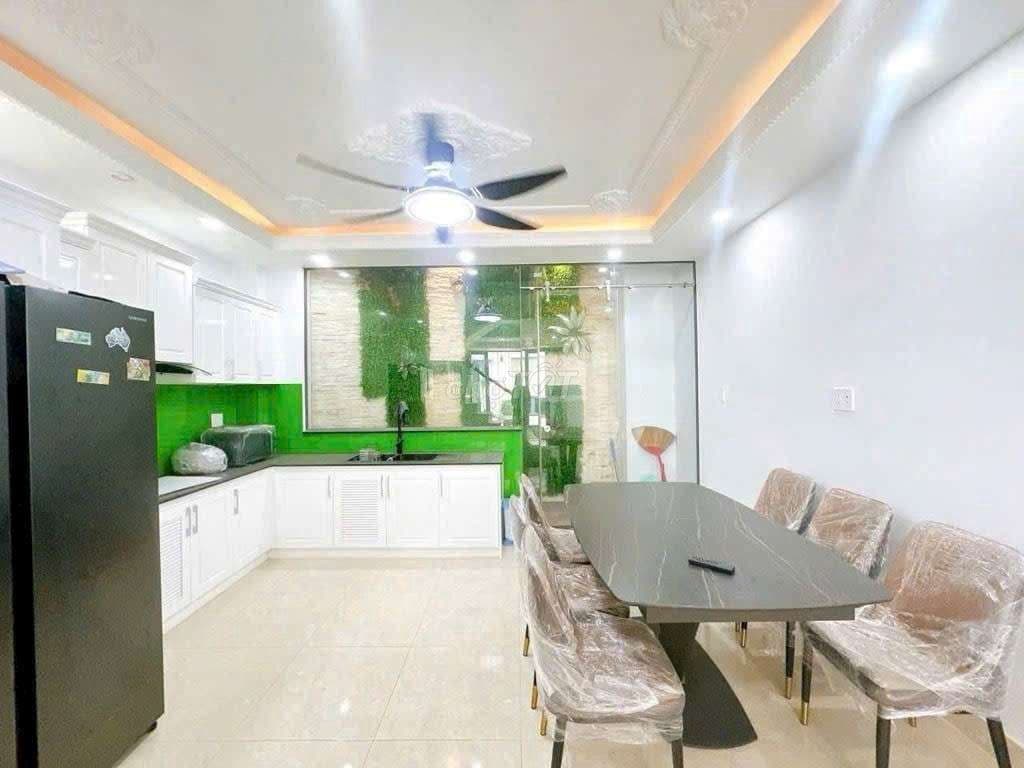 BÁN NHÀ 5 TẦNG,XE HƠI VÀO NHÀ, ĐƯỜNG HUỲNH TẤN PHÁT QUẬN 7,DT 4,5Mx12M - Ảnh 2