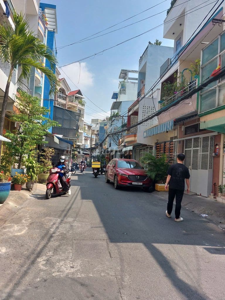 NHÀ MỚI ĐẸP HÀN HẢI NGUYÊN TRUNG TÂM Q11 XÁCH VALI VÀO Ở NGAY