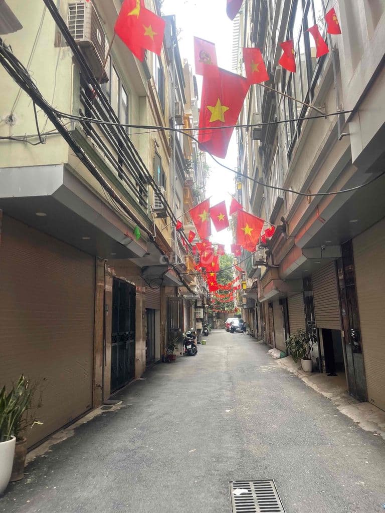 CẠNH TIMES CITY - 45M2x5T - Ô TÔ QUA