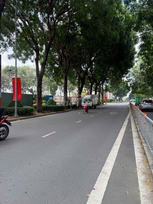 Tân Phú - AeonMall, Bờ Bao Tân Thắng. Nhà 2 Tầng 40m2