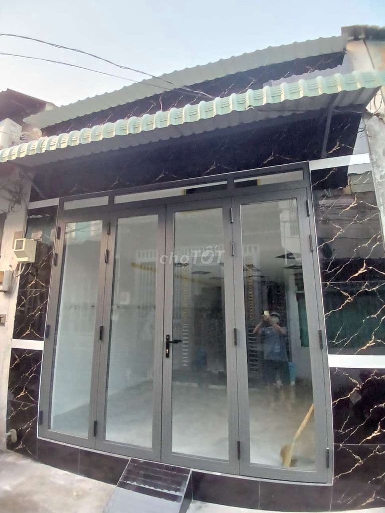 Nhà đẹp 2/ ngắn 6A DT 4m*10m 1T+ lầu 2pn,2w phòng khách rộng - Ảnh 2