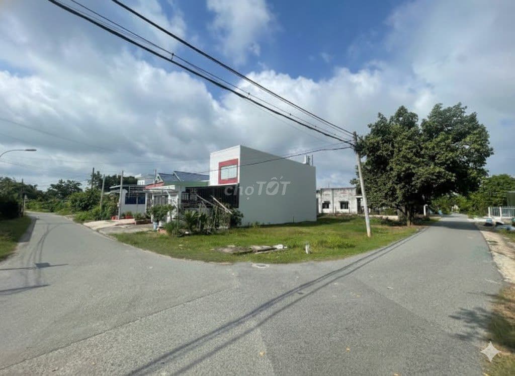 Bán lô đất thổ cư góc 2 mặt tiền ở Củ Chi, TP. HCM,SHR, xây dựng tự do - Ảnh 2