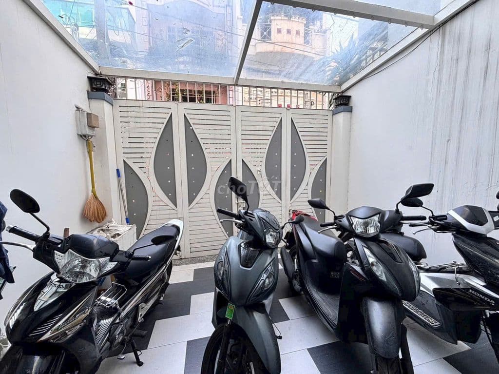Nhà đẹp Nguyễn Xí 4.2x14 Hẻm nhựa 7m có vỉa hè 4 Tầng kiên cố 5PN - Ảnh 3