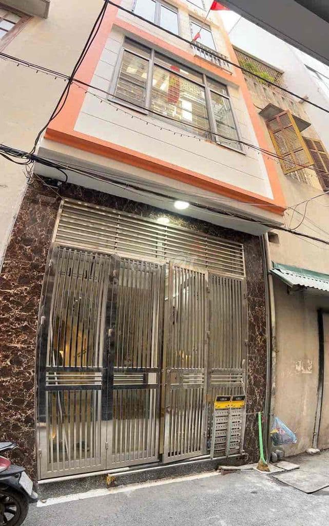 cần bán nhà khu tt học viện chính trị- đường ngô quyền