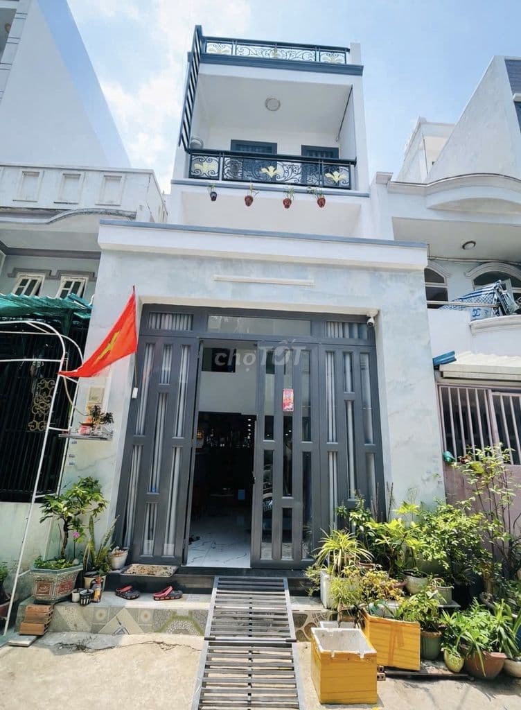 Nhà 1 trệt + lửng + lầu 4x12 LÊ ĐÌNH CẨN