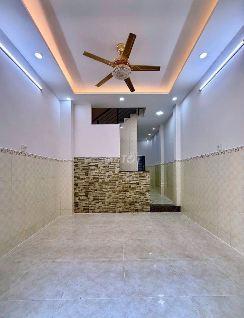 Nhà hẻm dt36m2 đúc thật 4 tầng 4pn đường Phạm Văn Chí P7 Quận 6 - Ảnh 2