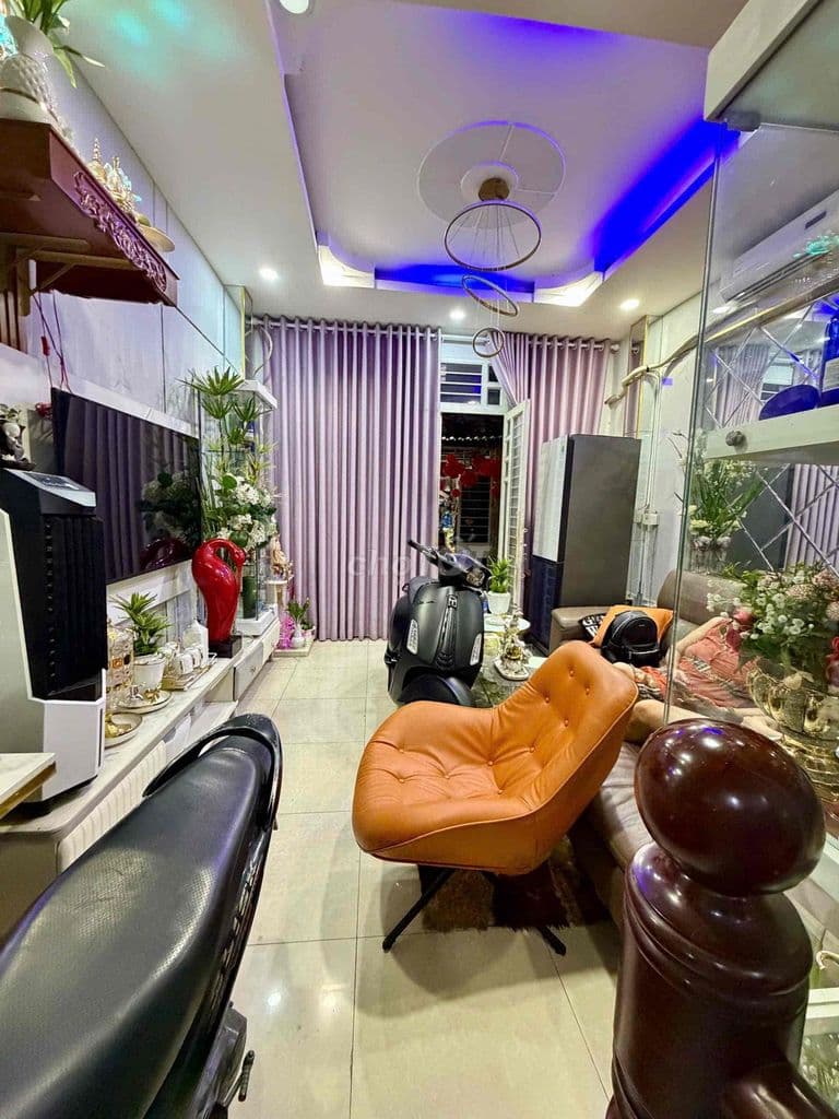 bán nhà 4x9 ba tầng - Ảnh 2