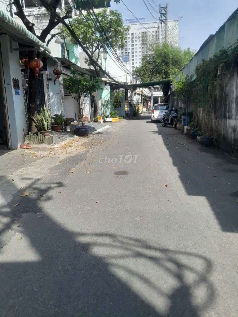 Cần bán gấp lô.Đẩt P ĐHT Q12 DT 6,5x25 hẻm xe hơi giá 9 tỷ 3 TL