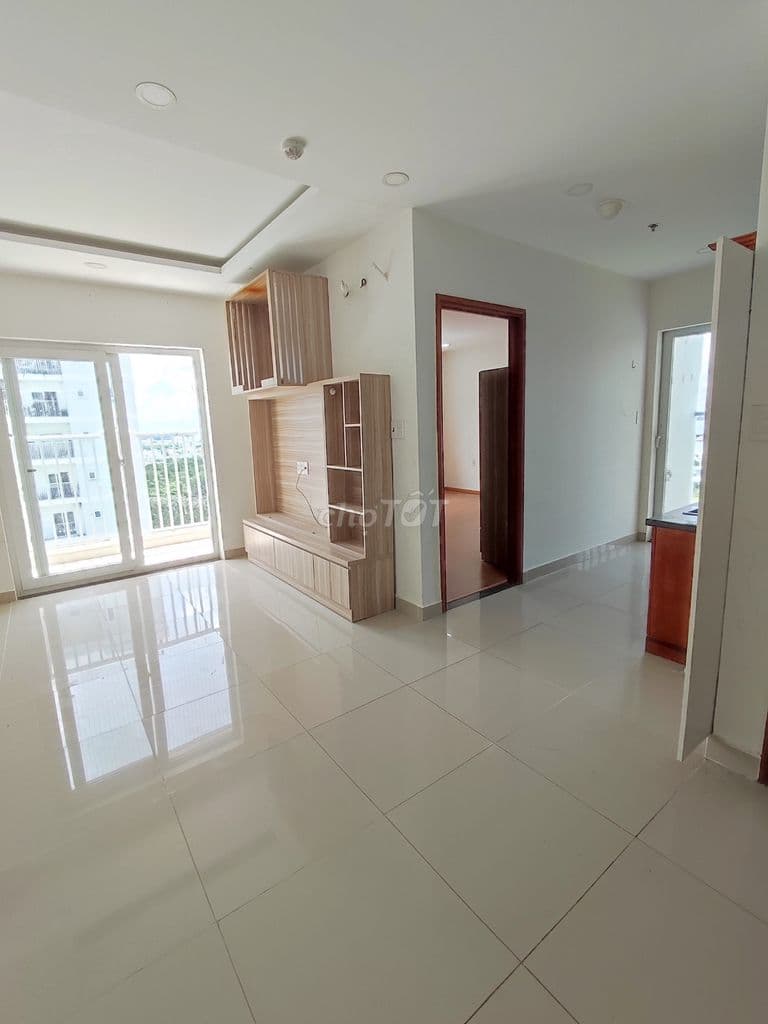 Bán căn ngay góc Orchid Park, có sổ. Giá 3,1 tỷ. Đẹp, nhiều tiện ích