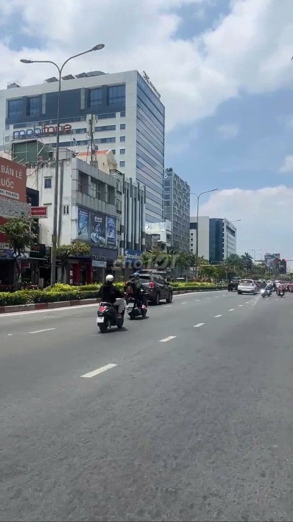 Bán nhà 574/6 Trường Chinh (111 Tân Hải), đi bộ ra Etown; lộ giới 8m