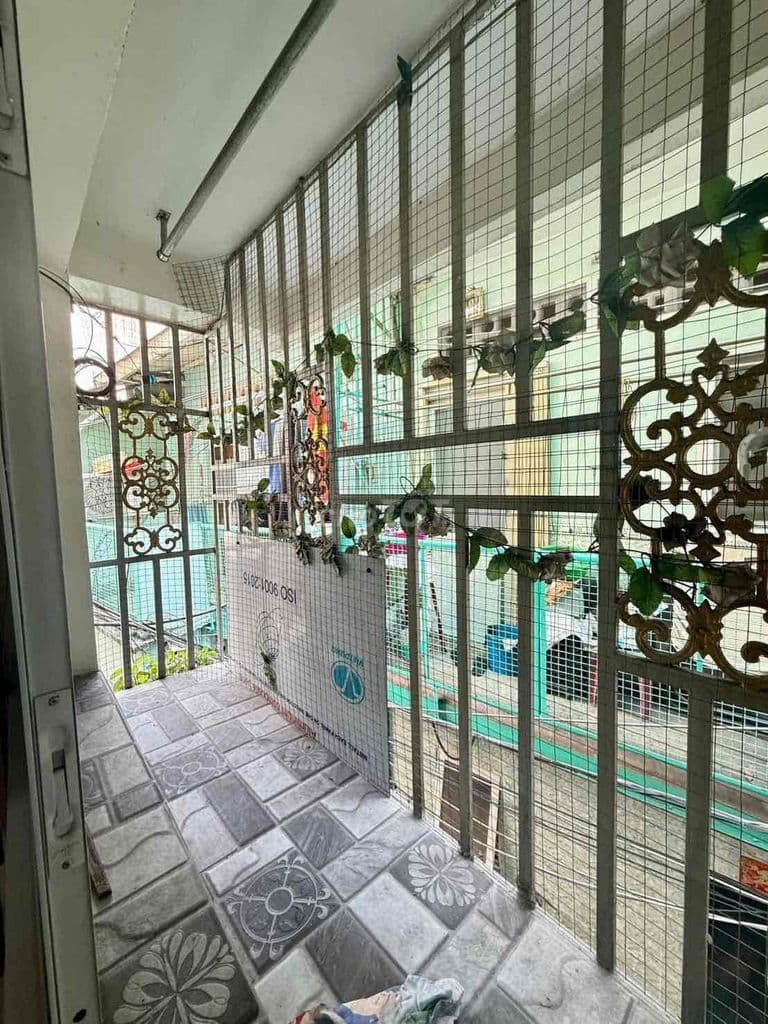 ✅ Bán Nhà Vườn Chuối 3 Tầng (32m2 )- Hẻm thông 4m Gần MT chỉ 5 Tỷ