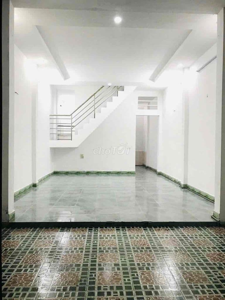 4,4m ❌ 12,5m DƯỚI 5 TỶ - GẦN SÂN BAY - THU 8TR/THÁNG - 4.7 TỶ