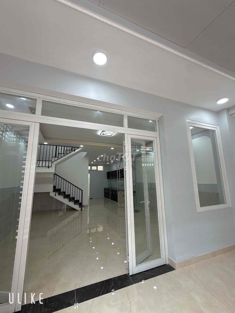 Dt: 5,6x12, nhà có 1 lầu mới, hẻm xe hơi đường Lê Văn Quới - Ảnh 2