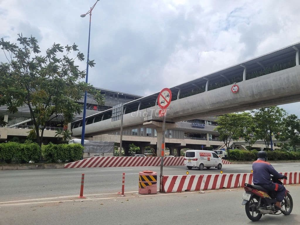 Bán nhà 3PN - 2.88TỶ - Khu CNC ga Metro chỉ 500m