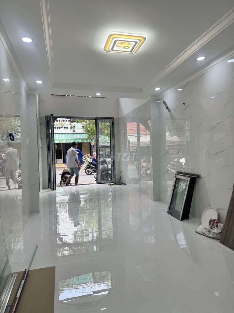 Bán nhà quận 8, giá 950 triệu, kinh doanh tốt, sổ hồng riêng