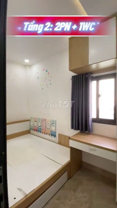 Bán gấp nhà Q4 giáp Q1, 3 tầng, sổ riêng, cách MT 20m, giá 3.3 tỷ TL - Ảnh 2
