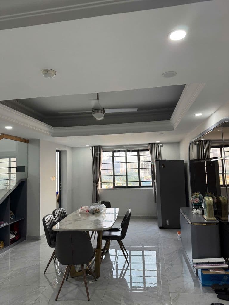 Căn hộ penhouse Homyland 1 - 11,5 tỷ (235m2, 4PN, 4WC, sổ hồng)